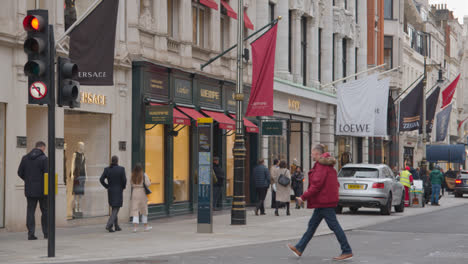 Exterior-De-Tiendas-De-Marcas-De-Lujo-En-Bond-Street-Mayfair-Londres-Reino-Unido-3